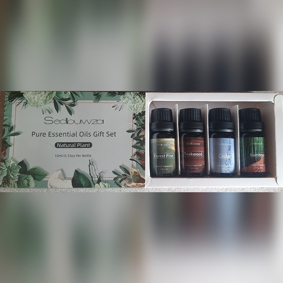 Sedbuwza Essential Oils Gift Set - 4 Pack - Picture 1 of 2